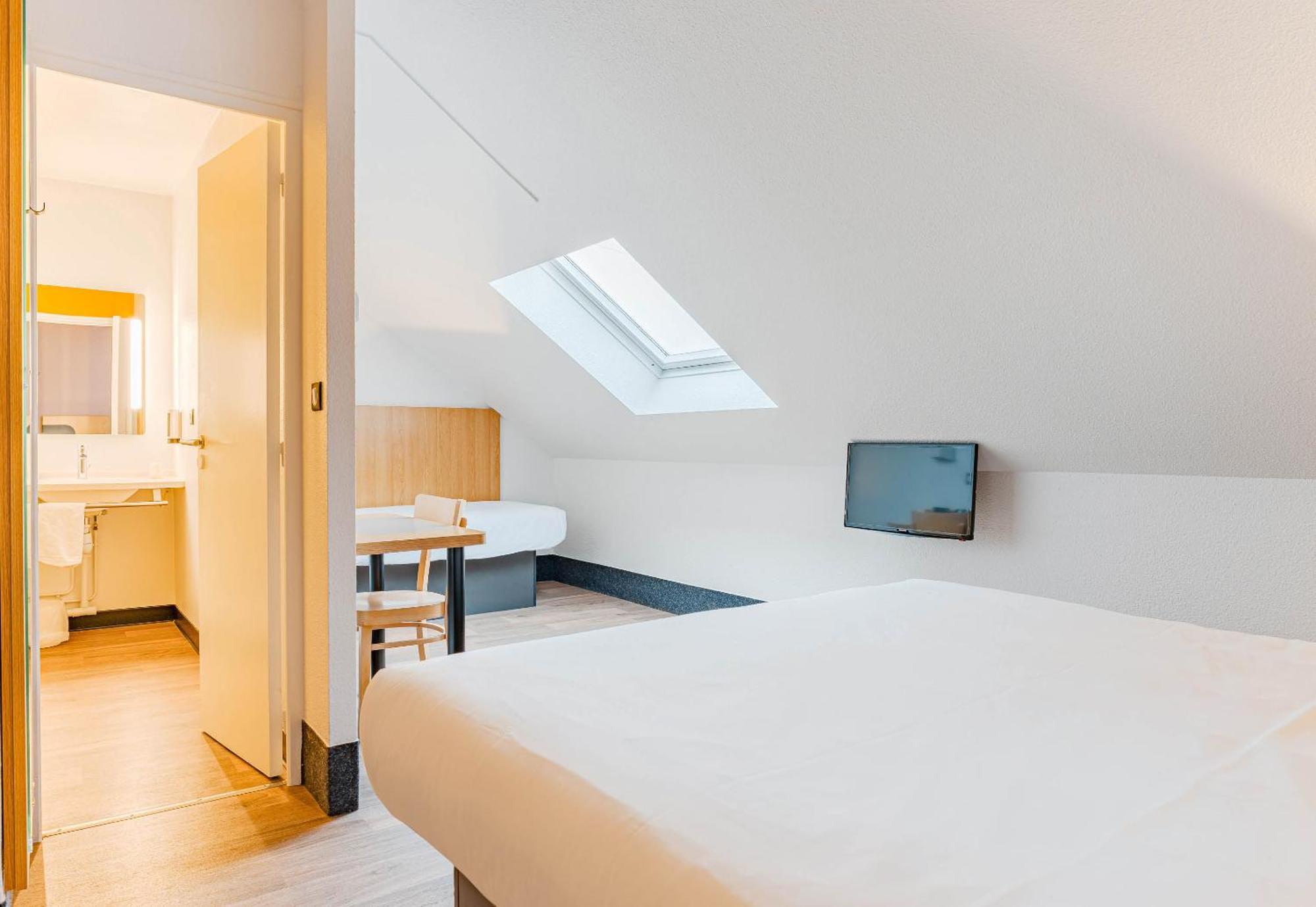 B&B Hotel Poitiers 3 Futuroscope ชาสเซเนย-ดู-ปัวตู ภายนอก รูปภาพ