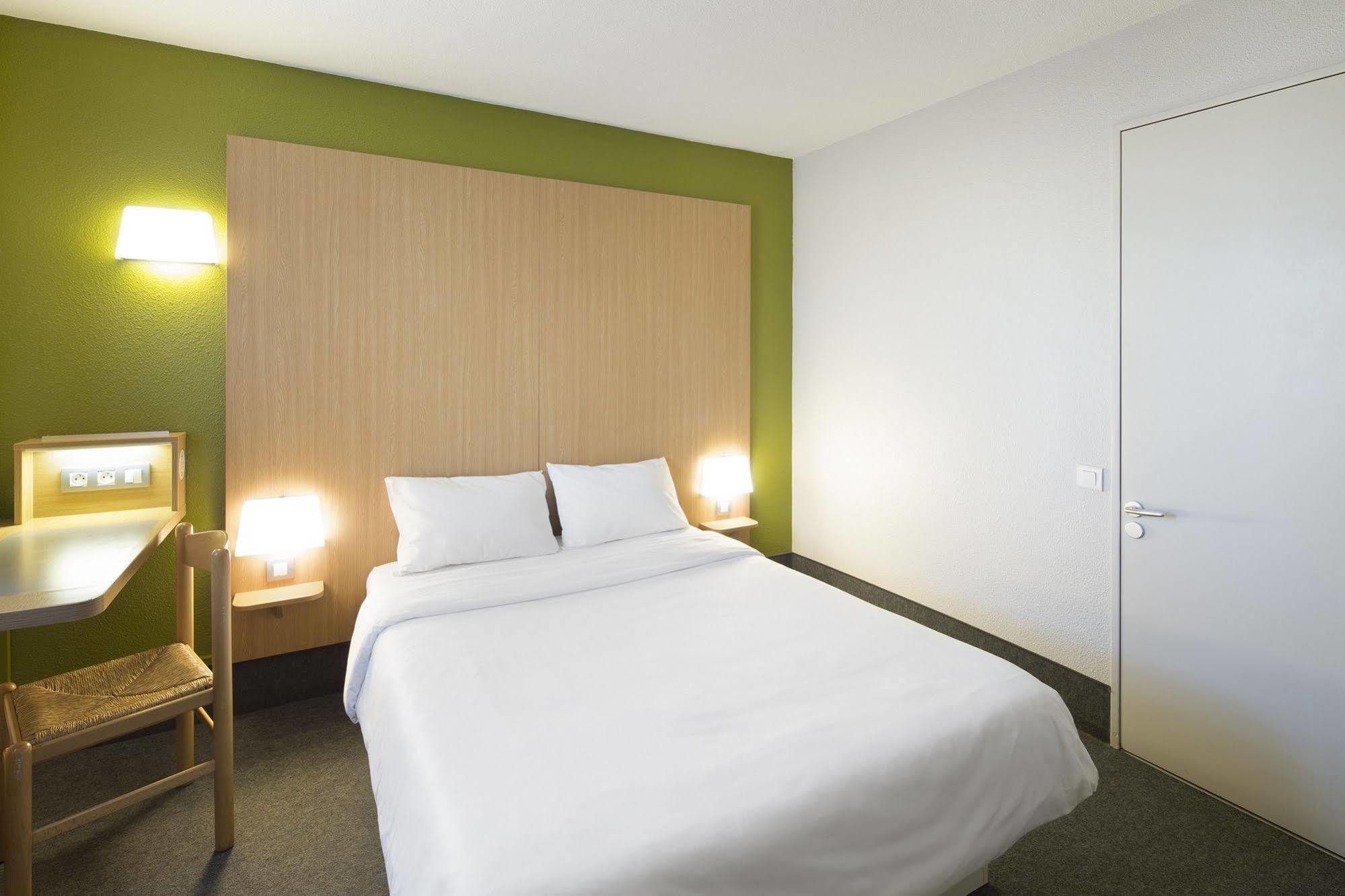 B&B Hotel Poitiers 3 Futuroscope ชาสเซเนย-ดู-ปัวตู ภายนอก รูปภาพ
