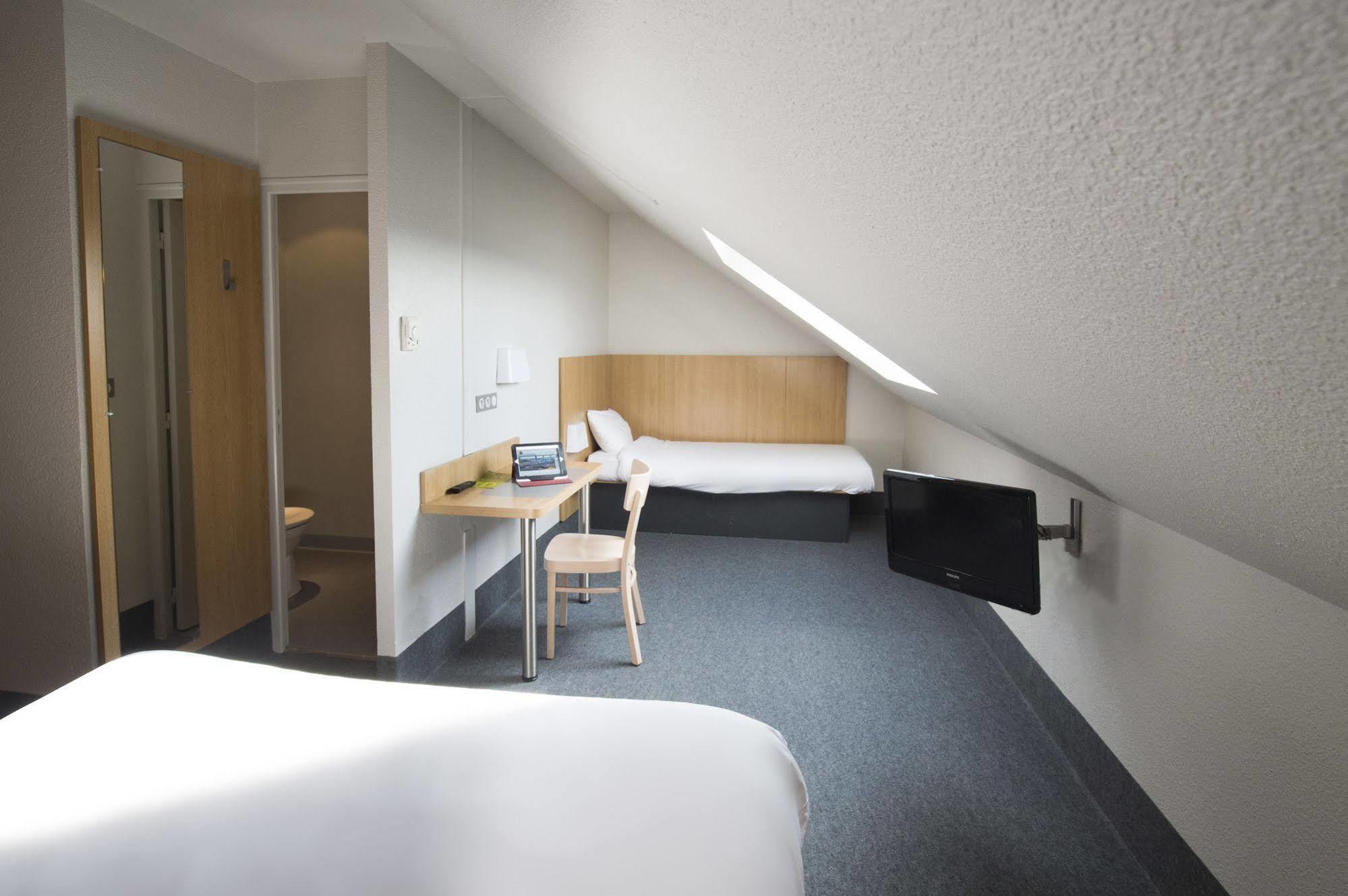 B&B Hotel Poitiers 3 Futuroscope ชาสเซเนย-ดู-ปัวตู ภายนอก รูปภาพ
