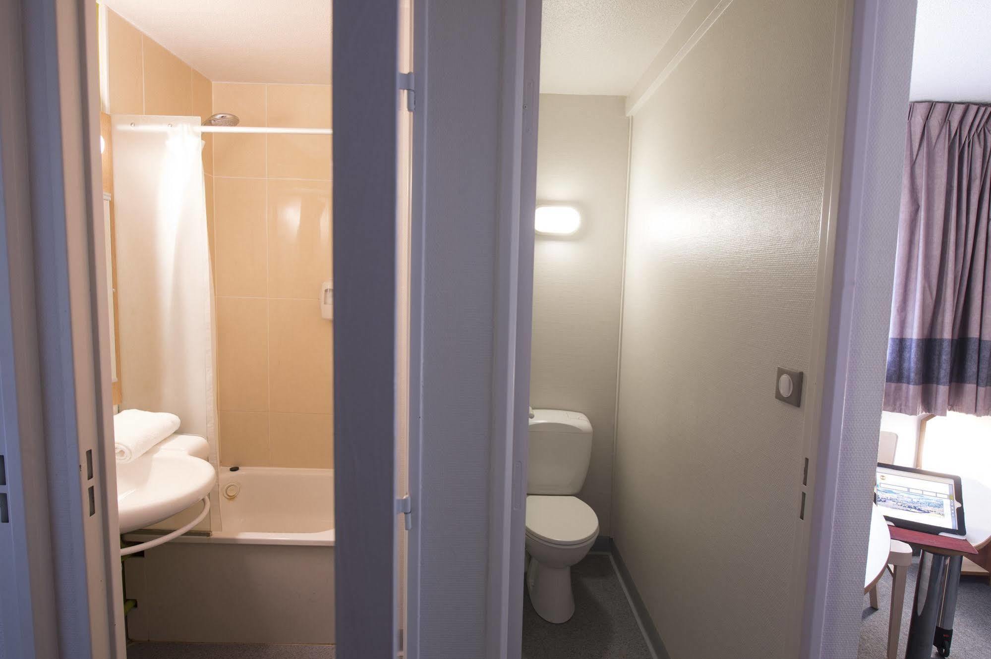 B&B Hotel Poitiers 3 Futuroscope ชาสเซเนย-ดู-ปัวตู ภายนอก รูปภาพ
